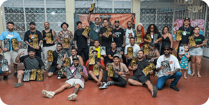 Grupo de tatuadores premiados no Seridó Tattoo Arte